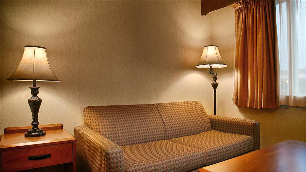 Best Western Holiday Hotel Coos Bay Bilik gambar